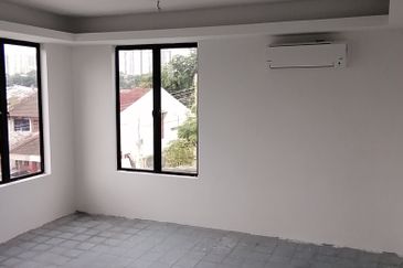 Taman Oug/ Taman United Corner House for Rent