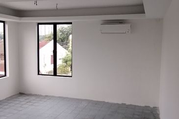 Taman Oug/ Taman United Corner House for Rent