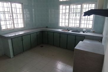 Taman Oug/ Taman United Corner House for Rent