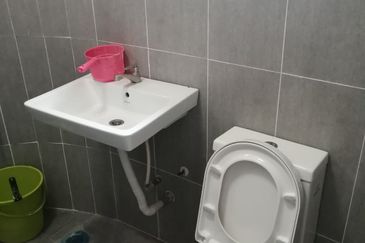 Taman Oug/ Taman United Corner House for Rent