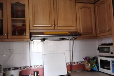 Ground Floor Villa OUG Townhouse with own garden