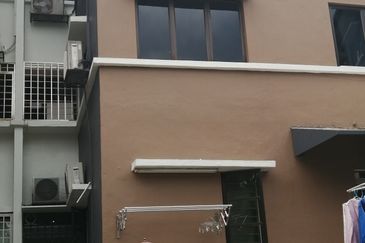 1st Floor Villa OUG Townhouse