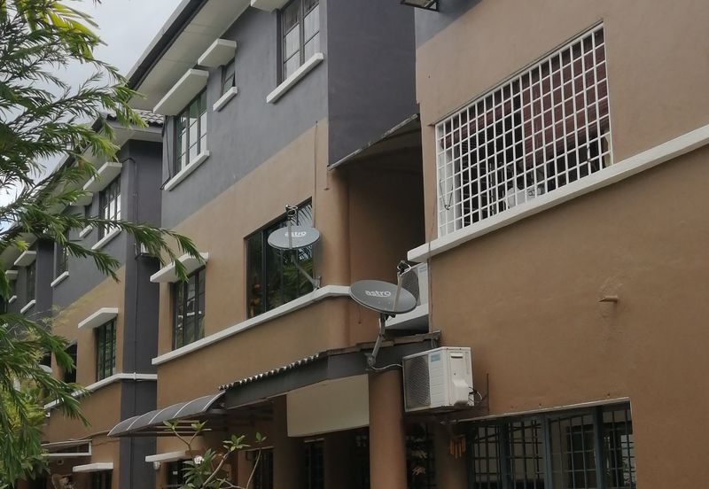 1st Floor Villa OUG Townhouse