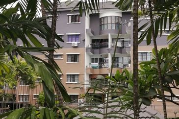 1st Floor Villa OUG Townhouse