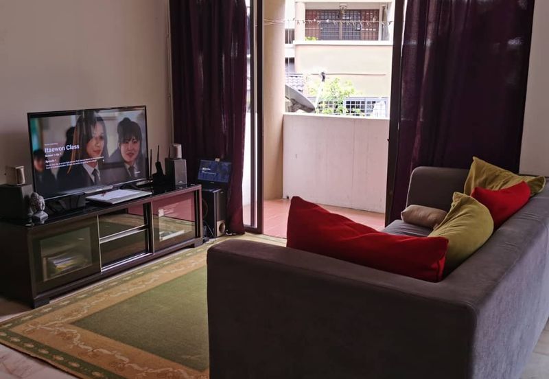 1st Floor Villa OUG Townhouse