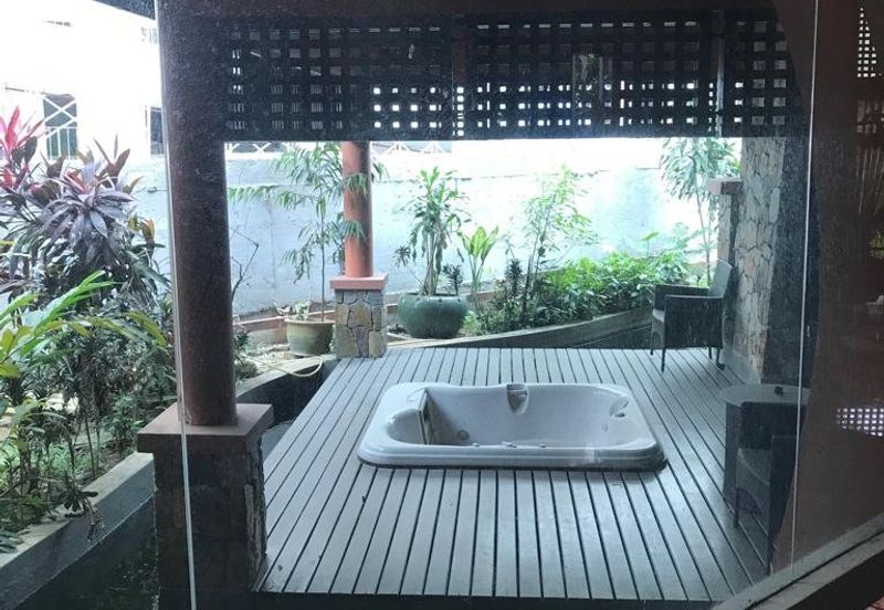 OUG/ Taman Yarl Bungalow For Rent