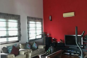 OUG/ Taman Yarl Bungalow For Rent