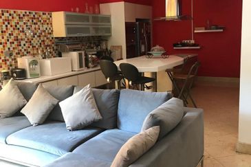 OUG/ Taman Yarl Bungalow For Rent