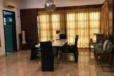 OUG/ Taman Yarl Bungalow For Rent