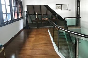 OUG/ Taman Yarl Bungalow For Rent