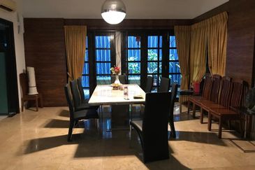 OUG/ Taman Yarl Bungalow For Rent