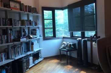 OUG/ Taman Yarl Bungalow For Rent