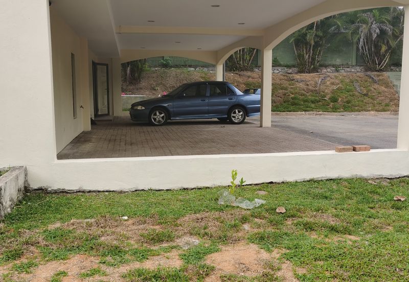 OUG/ Taman Yarl Corner Bungalow For Rent