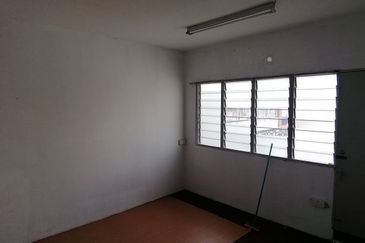 OUG/ Taman United Semi D for Sale