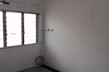 OUG/ Taman United Semi D for Sale