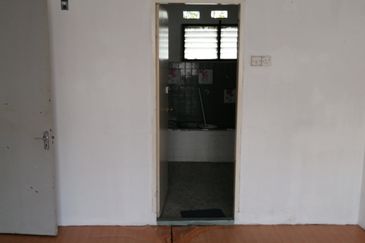 OUG / Taman United 2 Storey Semi D for Rent