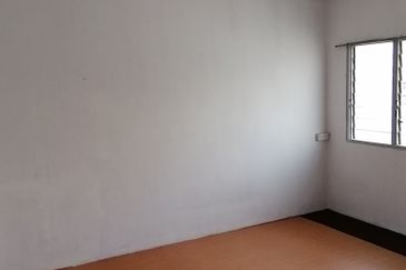 OUG / Taman United 2 Storey Semi D for Rent