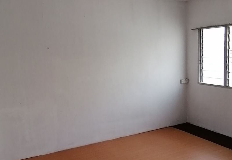 OUG / Taman United 2 Storey Semi D for Rent