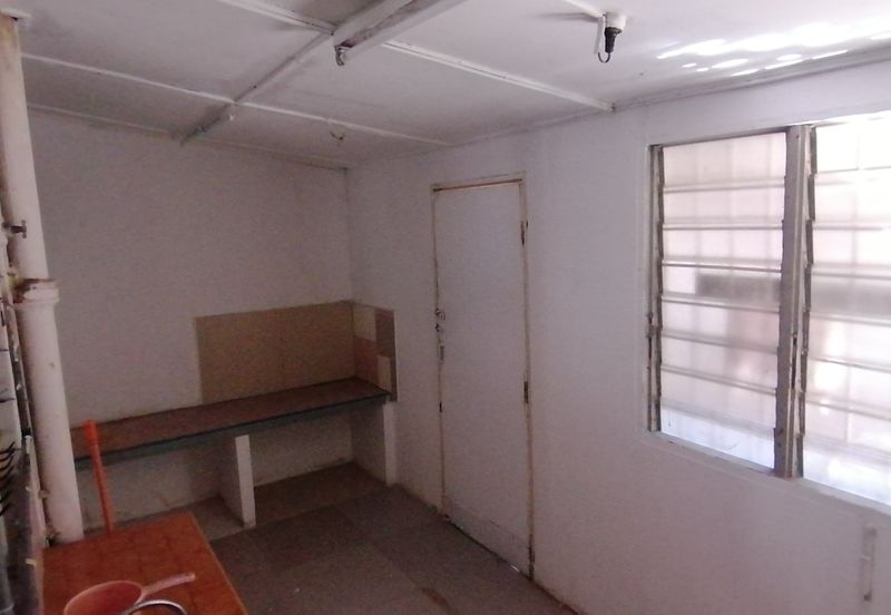 OUG / Taman United 2 Storey Semi D for Rent