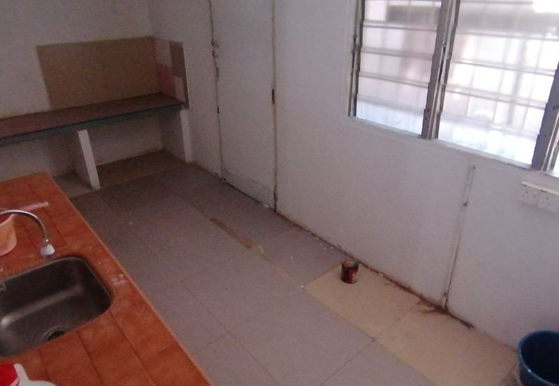 OUG / Taman United 2 Storey Semi D for Rent