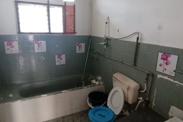 OUG / Taman United 2 Storey Semi D for Rent