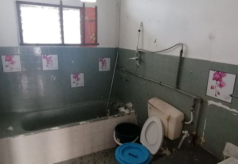 OUG / Taman United 2 Storey Semi D for Rent