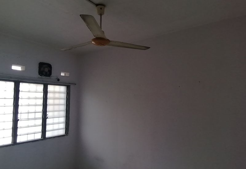 OUG / Taman United 2 Storey Semi D for Rent