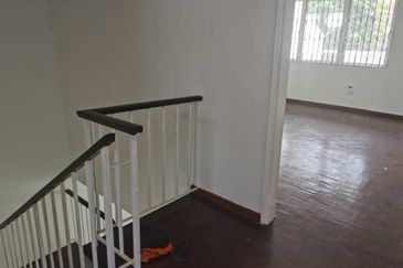 OUG 2 Storey Terrace House Facing Empty Field