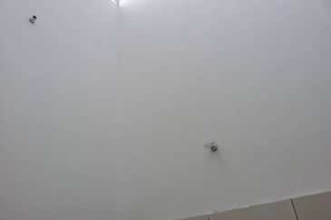 OUG 2 Storey Terrace House Facing Empty Field