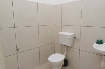 OUG 2 Storey Terrace House Facing Empty Field