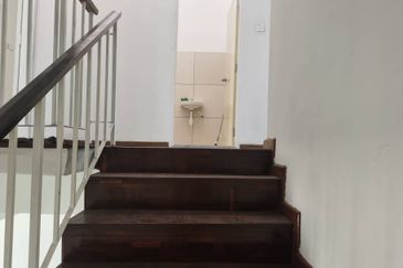 OUG 2 Storey Terrace House Facing Empty Field