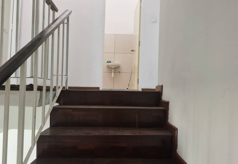 OUG 2 Storey Terrace House Facing Empty Field