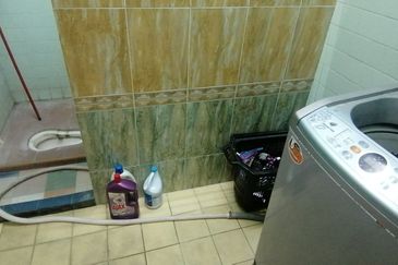 OUG/Taman Yarl 2 Storey Bungalow with Big Land