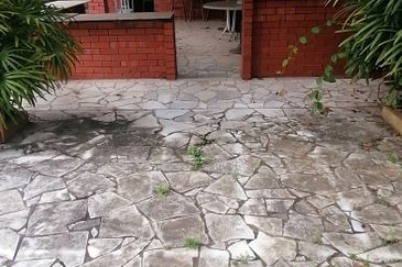 OUG/Taman Yarl 2 Storey Bungalow with Big Land