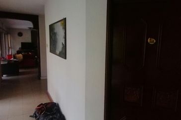 OUG/Taman Yarl 2 Storey Bungalow with Big Land