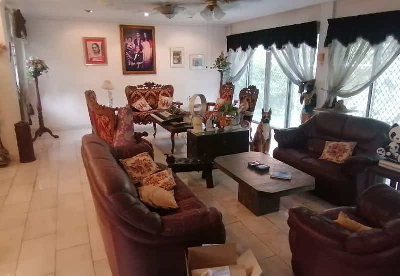 OUG/Taman Yarl 2 Storey Bungalow with Big Land