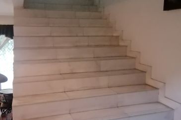 OUG/Taman Yarl 2 Storey Bungalow with Big Land