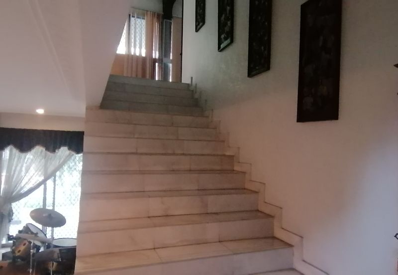 OUG/Taman Yarl 2 Storey Bungalow with Big Land