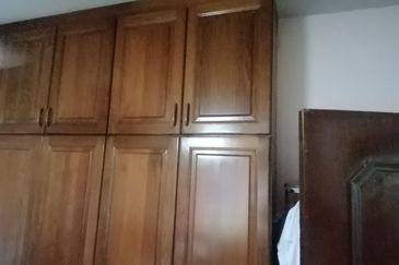 OUG/Taman Yarl 2 Storey Bungalow with Big Land