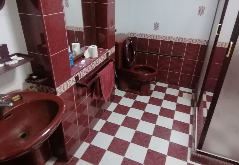 OUG/Taman Yarl 2 Storey Bungalow with Big Land