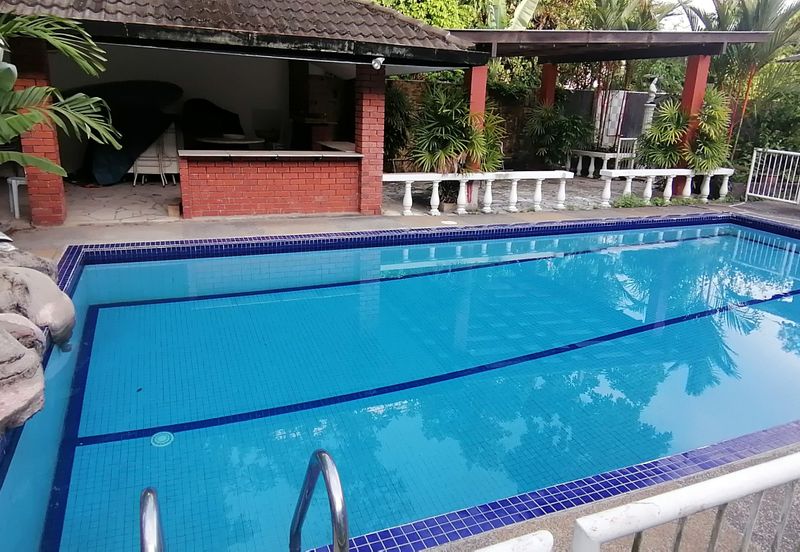 OUG/Taman Yarl 2 Storey Bungalow with Big Land