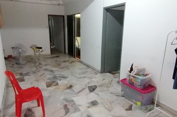 OUG/Happy Garden Ground Floor Townhouse For Rent