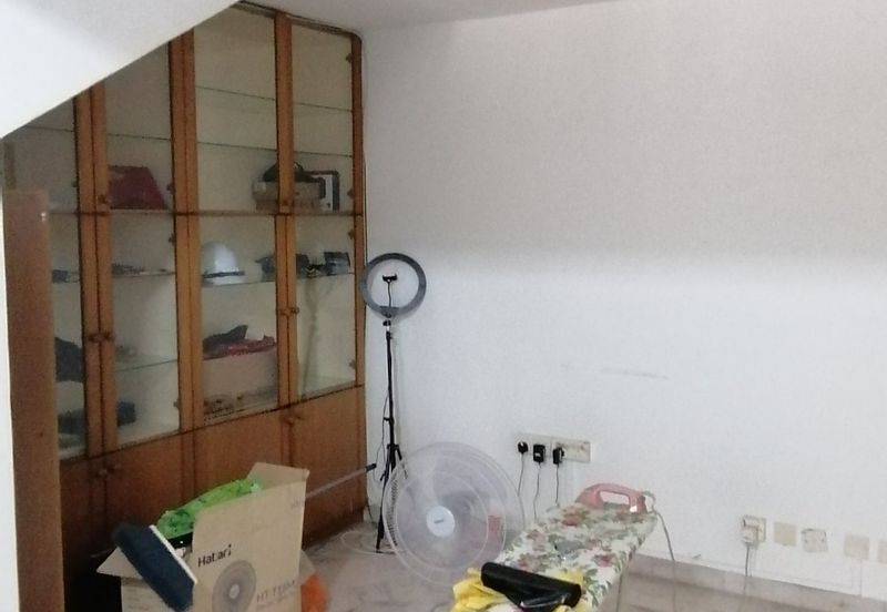 OUG/Happy Garden Ground Floor Townhouse For Rent