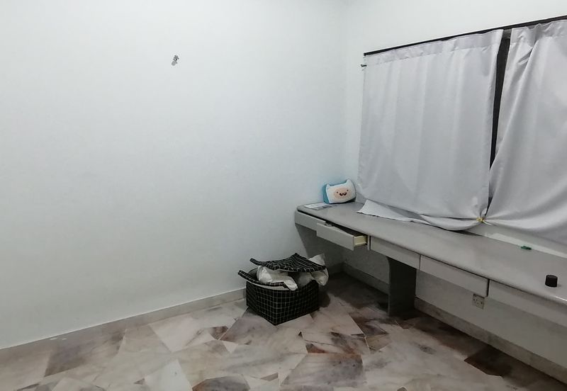 OUG/Happy Garden Ground Floor Townhouse For Rent