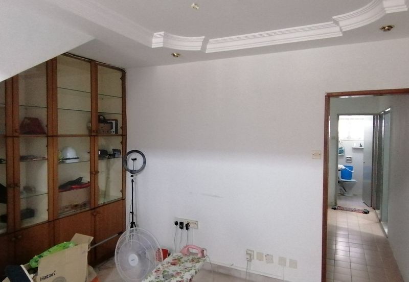 OUG/Happy Garden Ground Floor Townhouse For Rent