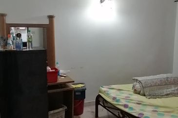 OUG/Happy Garden Ground Floor Townhouse For Rent