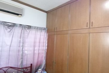 OUG/Happy Garden Ground Floor Townhouse For Rent