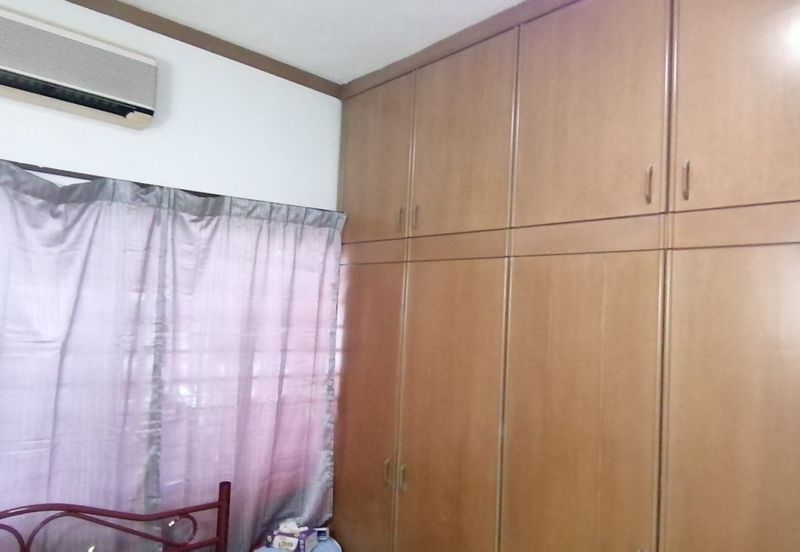 OUG/Happy Garden Ground Floor Townhouse For Rent