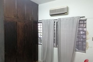 OUG/Happy Garden Ground Floor Townhouse For Rent