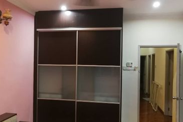 OUG/Happy Garden Gated Guarded 2 Storey Terrace